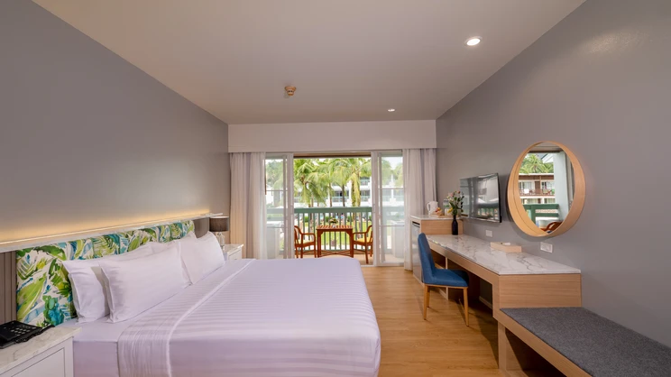 The Briza Beach Resort Khao Lak